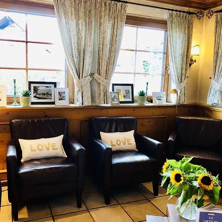 海德尔堡酒店 酒店